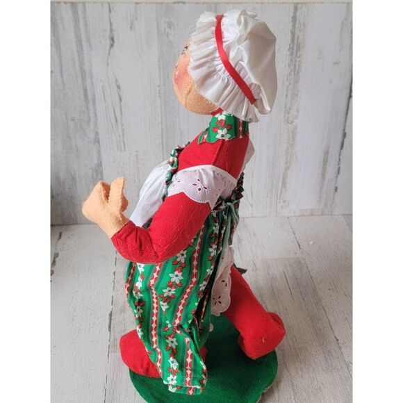 Vintage 16" Annalee Mrs clause green apron Xmas figure mistletoe - Picture 5 of 14